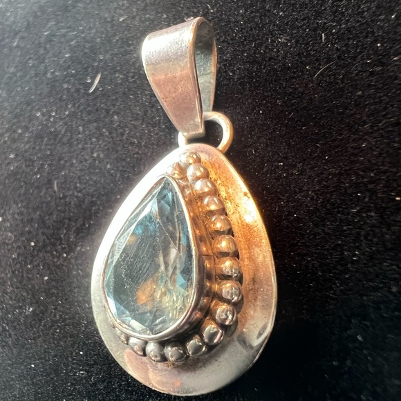 Blue Topaz & Sterling Pendant - Picture 3 of 6